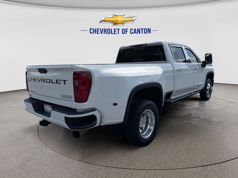 Used 2026 Chevrolet Silverado 3500 High Country w/ Technology Package AWD/4WD image 5