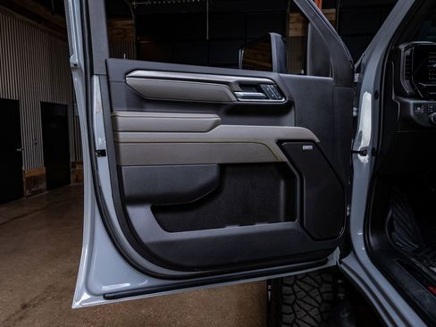 Used 2025 Chevrolet Silverado 2500 ZR2 w/ ZR2 Bison Edition image 37