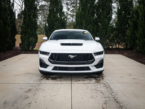 Used 2025 Ford Mustang GT image 3