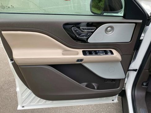 Certified 2023 Lincoln Aviator Reserve w/ Equipment Group 201A AWD/4WD image 12