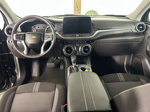 Used 2025 Chevrolet Blazer LT AWD/4WD image 7
