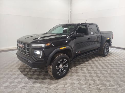Used 2024 GMC Canyon AT4 w/ AT4 Premium Package AWD/4WD image 1