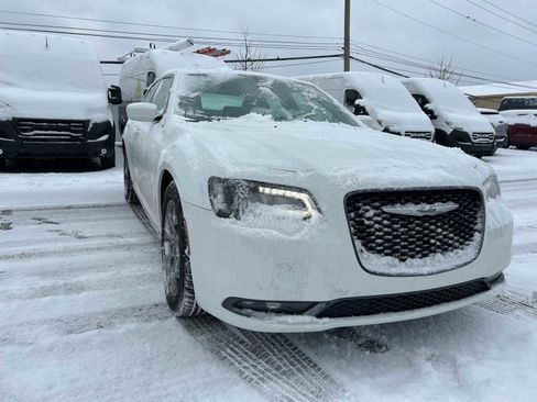 Certified 2017 Chrysler 300 S image 7