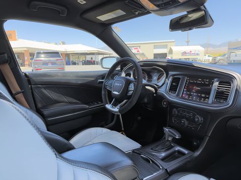 Used 2023 Dodge Charger SRT Hellcat RWD image 9