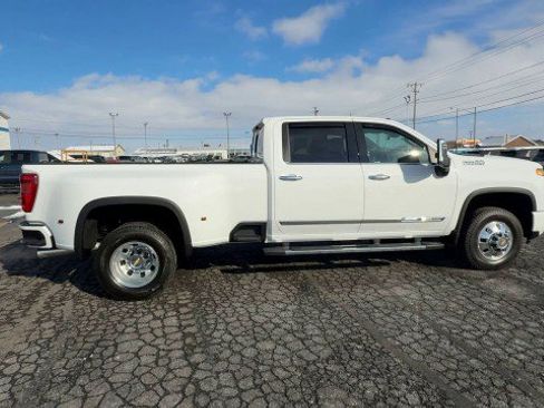 Certified 2024 Chevrolet Silverado 3500 High Country w/ Technology Package image 9