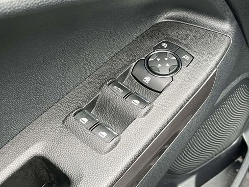 Used 2021 Ford EcoSport SE image 14