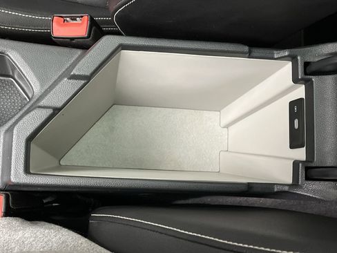 Used 2023 Volkswagen Jetta SE w/ Panoramic Sunroof Package image 26