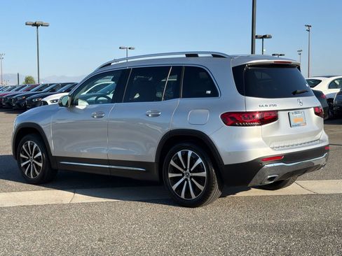 Used 2022 Mercedes-Benz GLB 250 image 11