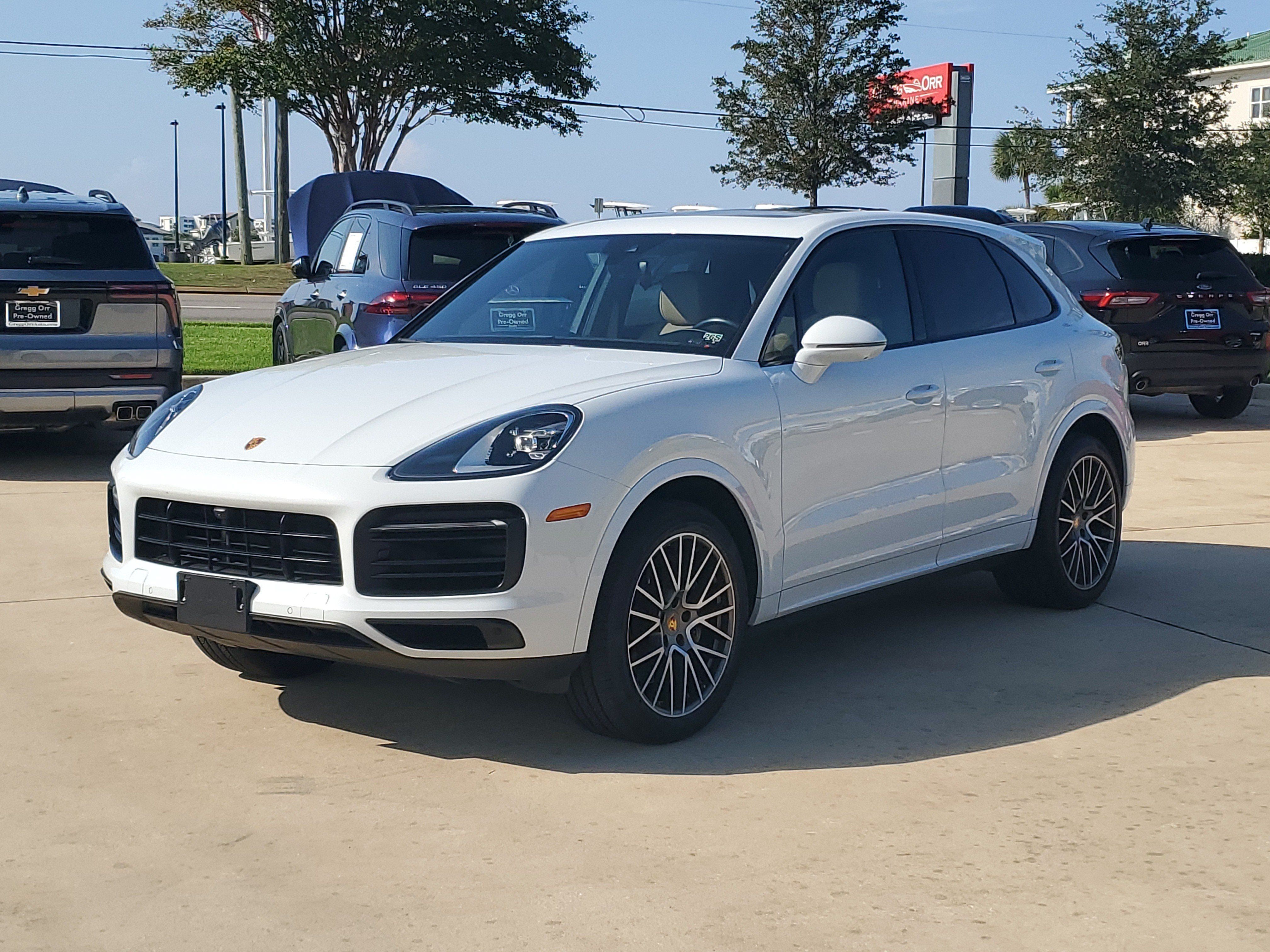 Used 2023 Porsche Cayenne Platinum Edition AWD/4WD image 1