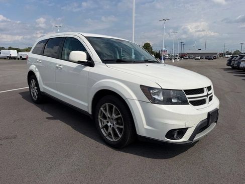 Used 2015 Dodge Journey R/T w/ Flexible Seating Group FWD image 3
