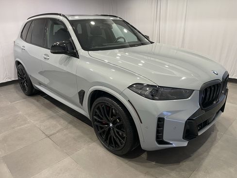 Used 2024 BMW X5 M60i image 3