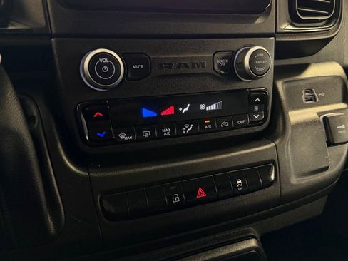 Used 2024 RAM ProMaster 2500 w/ Convenience Group image 19
