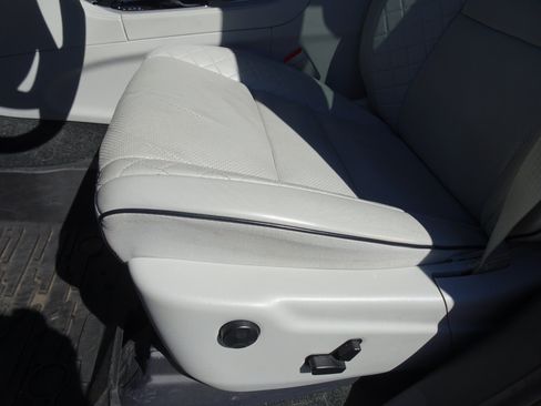 Used 2019 Jeep Grand Cherokee Summit AWD/4WD image 9