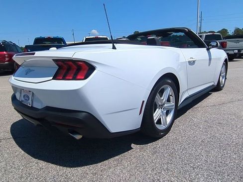 Used 2026 Ford Mustang Convertible RWD image 4