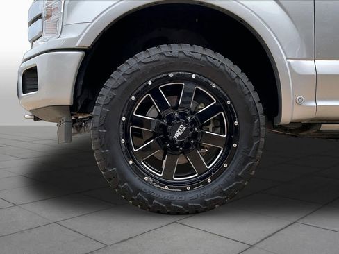 Used 2018 Ford F150 Platinum w/ Equipment Group 701A Luxury AWD/4WD image 12