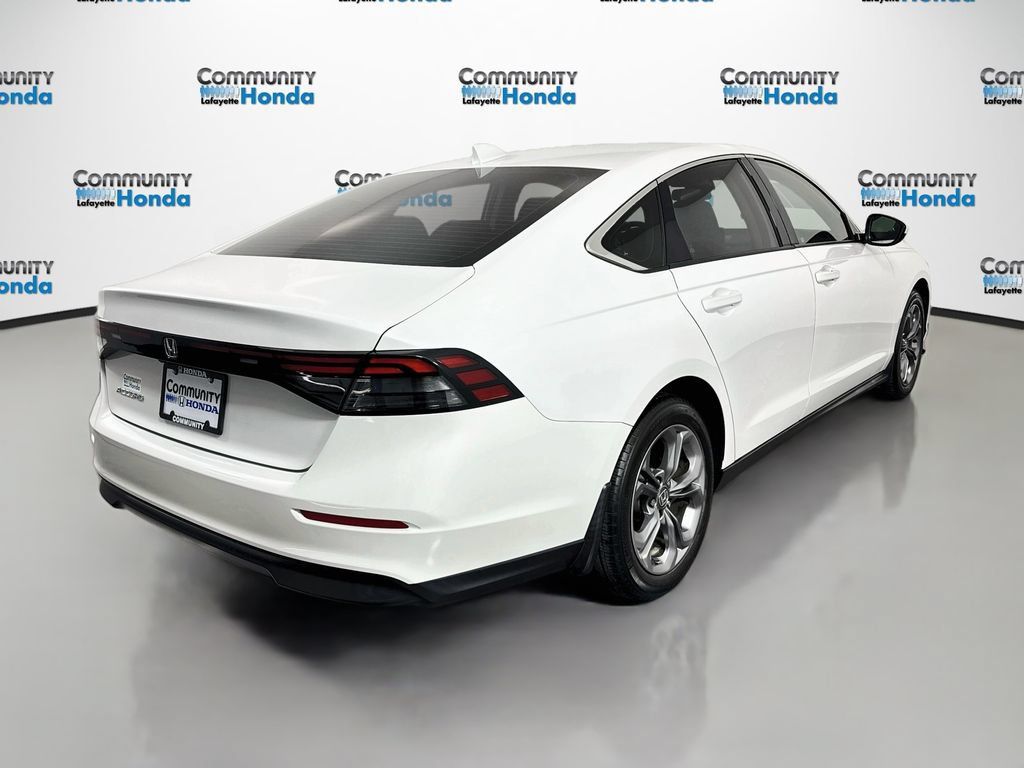 Used 2023 Honda Accord EX image 5