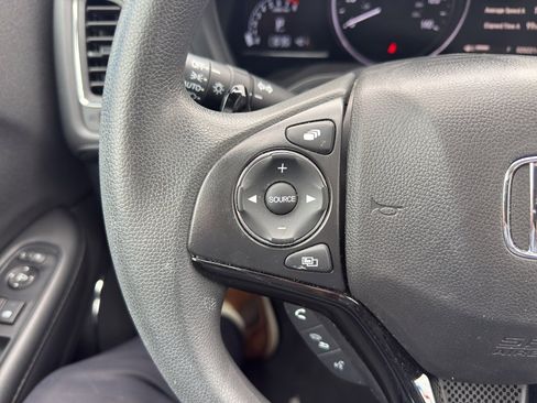 Used 2022 Honda HR-V EX image 21