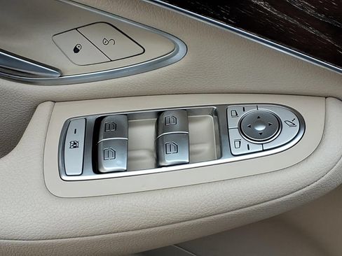 Used 2019 Mercedes-Benz GLC 300 image 16