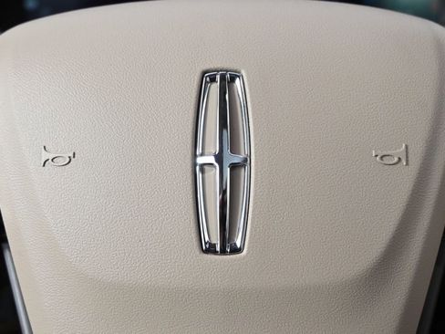 Used 2023 Lincoln Corsair AWD w/ Equipment Group 101A image 36