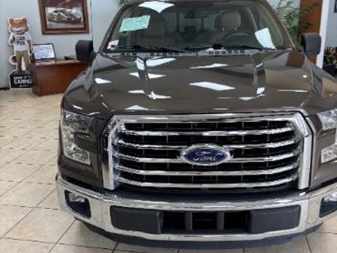 Used 2016 Ford F150 XLT w/ Equipment Group 302A Luxury image 5