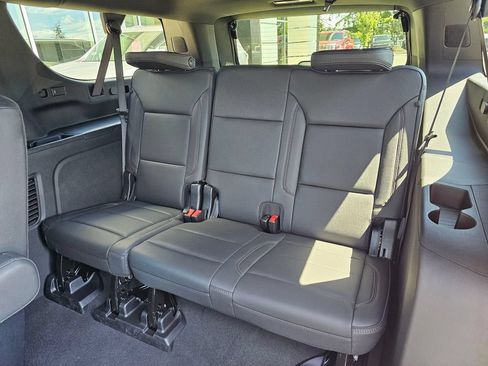 New 2026 Chevrolet Suburban High Country AWD/4WD image 18