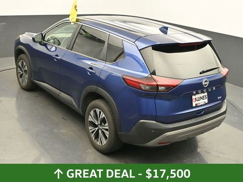 Used 2023 Nissan Rogue SV image 38