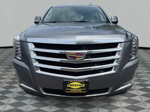 Used 2020 Cadillac Escalade Luxury AWD/4WD image 21