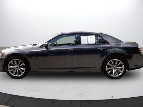 Used 2014 Chrysler 300 S RWD image 6