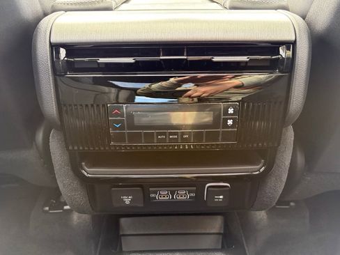 New 2026 Jeep Grand Wagoneer 4WD image 19