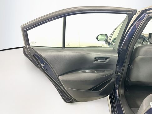Used 2025 Toyota Corolla LE FWD image 24