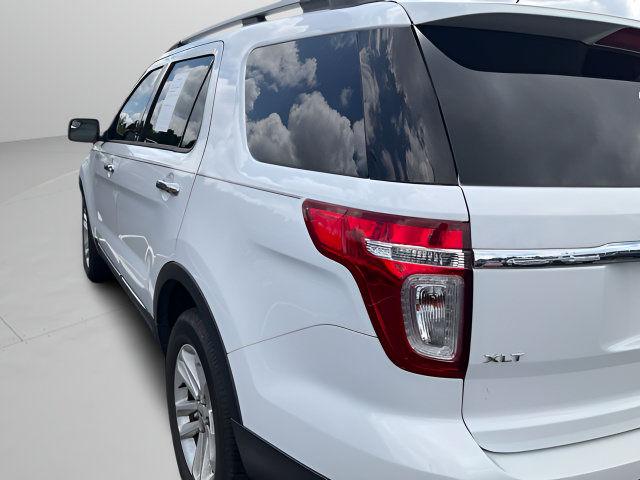 Used 2014 Ford Explorer XLT AWD/4WD image 3