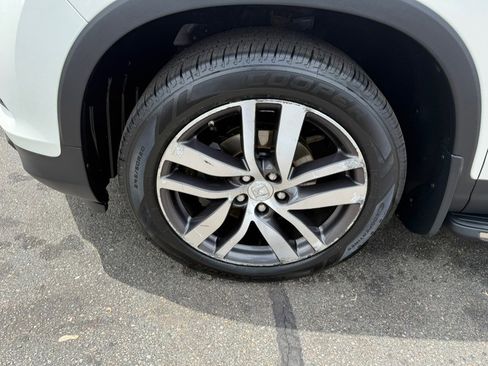 Used 2016 Honda Pilot Touring image 4