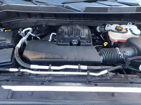 Used 2022 Chevrolet Silverado 1500 LT AWD/4WD image 31