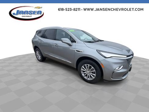 Used 2024 Buick Enclave Essence FWD image 2