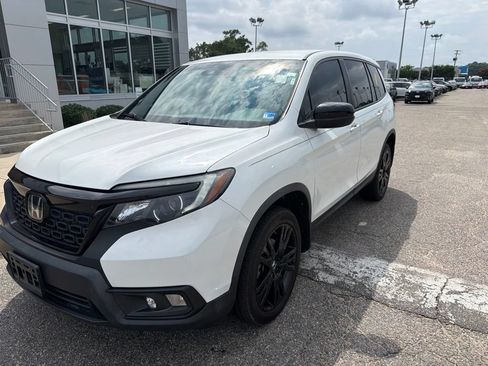 Used 2021 Honda Passport Sport image 3