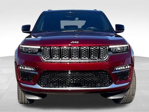 New 2025 Jeep Grand Cherokee Summit image 12