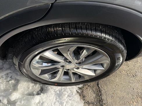 Used 2023 Buick Encore GX Essence w/ Experience Buick Package image 4