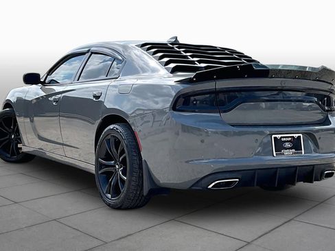 Used 2017 Dodge Charger SXT w/ Blacktop Package image 12