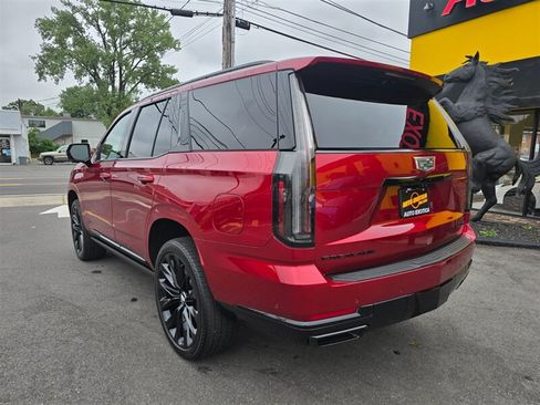 Used 2026 Cadillac Escalade Platinum Sport w/ LPO, ONYX Package AWD/4WD image 6