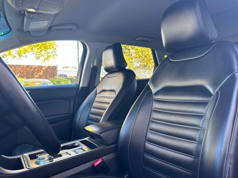 Used 2022 Ford Edge SEL image 20