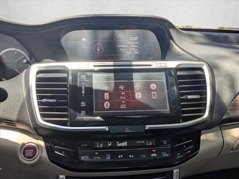 Used 2017 Honda Accord EX-L image 14