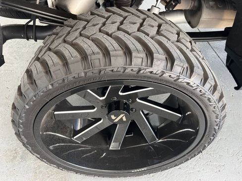 Used 2022 Chevrolet Silverado 1500 Custom image 12