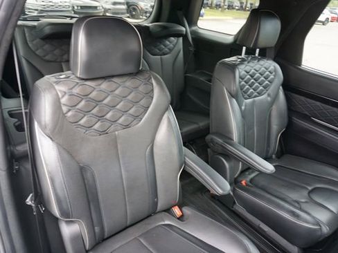 Used 2020 Hyundai Palisade Limited FWD image 12