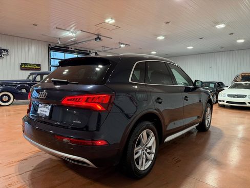 Used 2020 Audi Q5 2.0T Premium w/ Convenience Package image 8