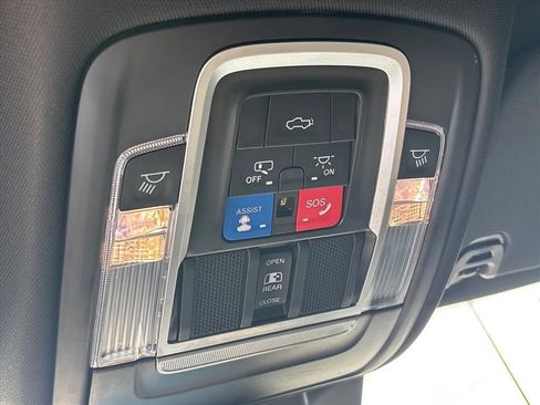 Used 2023 RAM 1500 Laramie AWD/4WD image 39