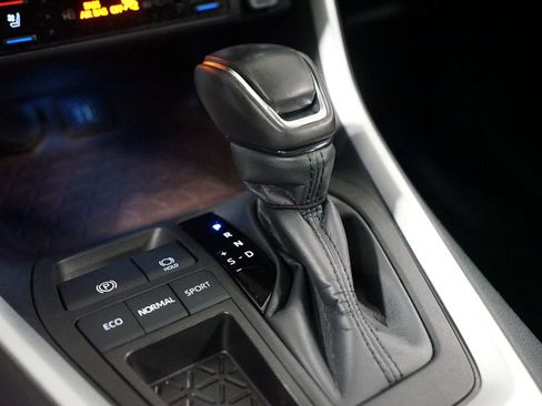 Used 2024 Toyota RAV4 Limited FWD image 21
