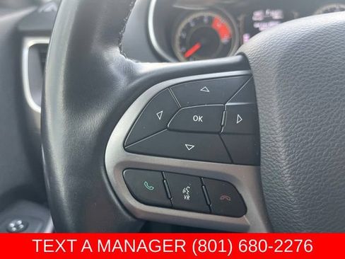 Used 2019 Jeep Cherokee Latitude Plus w/ Comfort/Convenience Group AWD/4WD image 26
