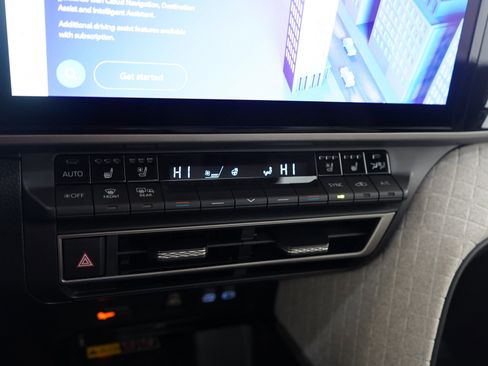 Used 2026 Toyota Camry XLE w/ Premium Plus Package image 21