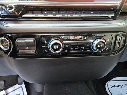Used 2025 GMC Sierra 1500 SLT AWD/4WD image 15