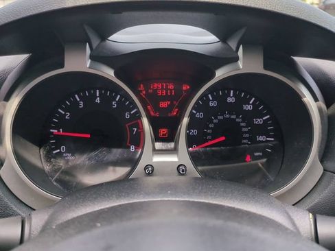 Used 2014 Nissan Juke SL FWD image 32